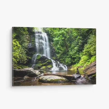 Cuadro en lienzo cascada serena en bosque verde – Pixers®