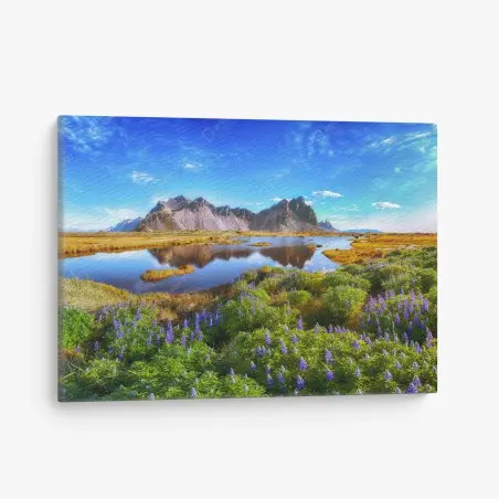Cuadro en lienzo lupinos frente a Stokksnes, Vestrahorn – Pixers®