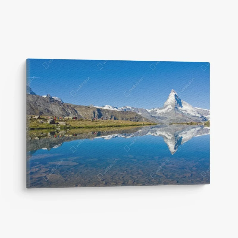 Cuadro en lienzo reflejo del Matterhorn sobre lago alpino