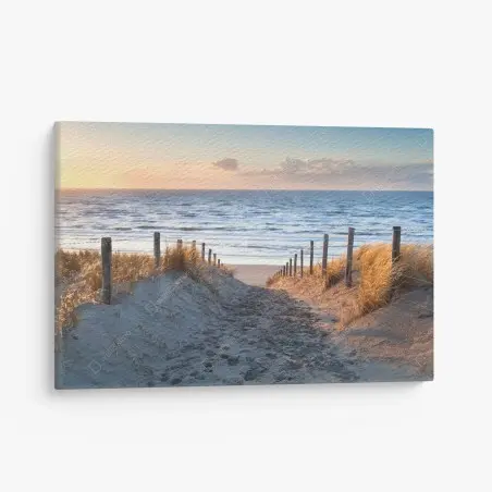 Cuadro en lienzo pasarela de dunas hacia el mar al atardecer – Pixers®