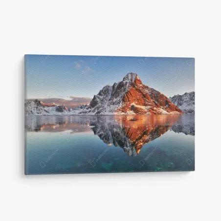 Cuadro en lienzo amanecer cálido sobre las montañas de Lofoten, Noruega – Pixers®