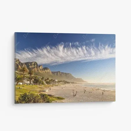 Cuadro en lienzo playa y montañas al atardecer – Pixers®