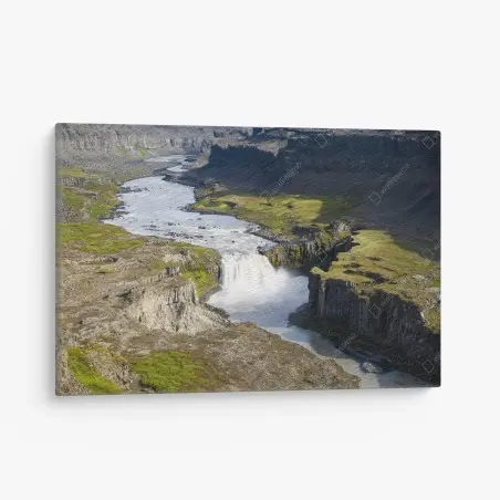 Cuadro en lienzo cascada majestuosa en el cañón de Islandia – Pixers®