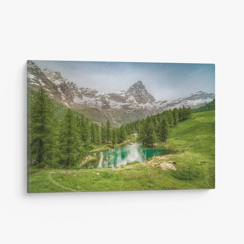 Cuadro en lienzo sereno lago azul en Cervinia, paisaje alpino