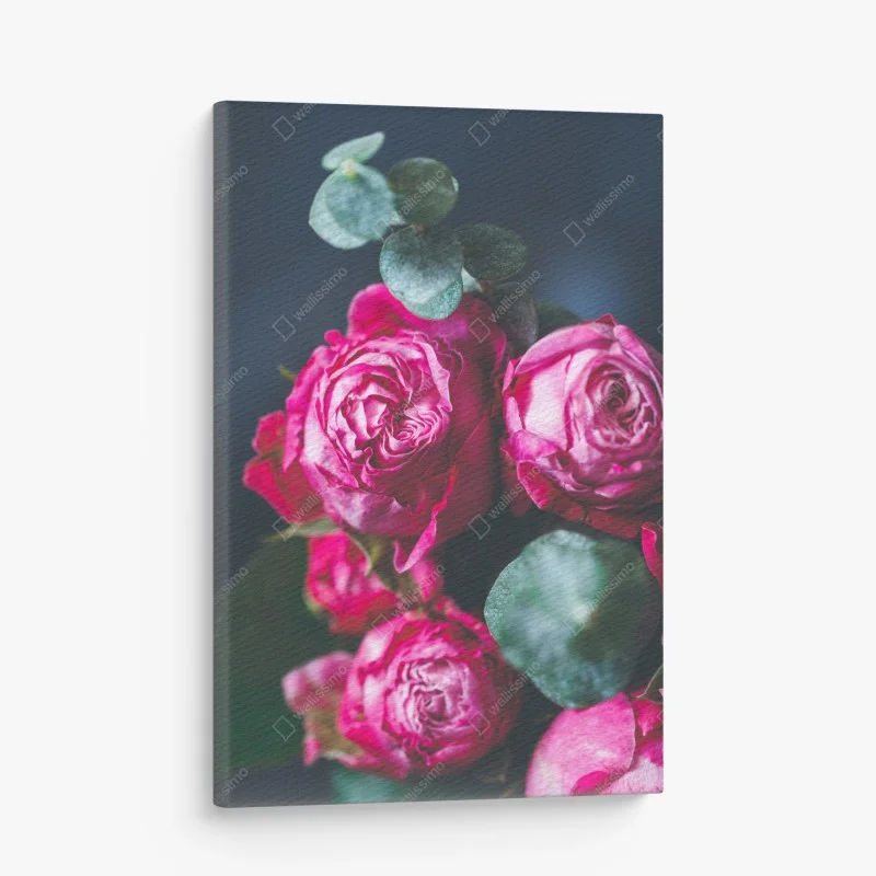 Cuadro en lienzo ramo de rosas rosa intenso sobre fondo azul