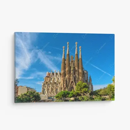 Cuadro en lienzo impresionante vista de la Sagrada Familia de Gaudí – Pixers®