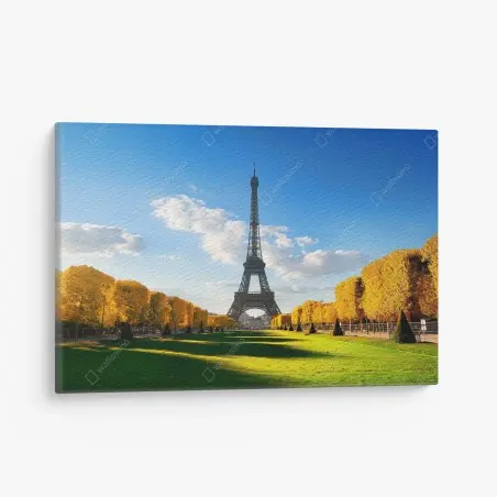 Cuadro en lienzo primavera en el Champs de Mars con la Torre Eiffel, París – Pixers®