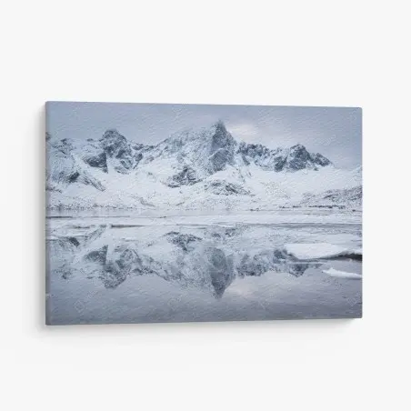 Cuadro en lienzo reflejo helado en las montañas de Noruega – Pixers®