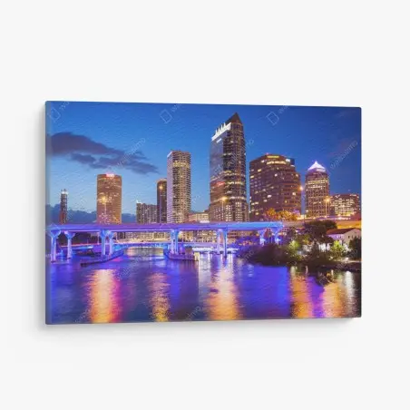 Cuadro en lienzo horizonte nocturno de Tampa con reflejos en el río – Pixers®