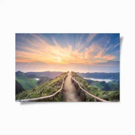 Póster sendero hacia el amanecer sobre la laguna del cráter – Pixers®