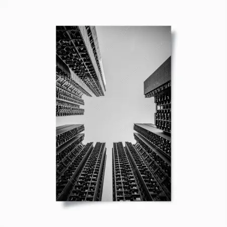 Póster perspectiva simétrica entre rascacielos en blanco y negro – Pixers®