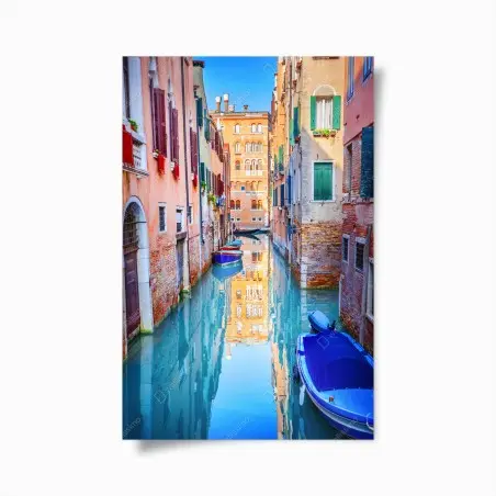 Póster canal de Venecia con reflejos coloridos – Pixers®