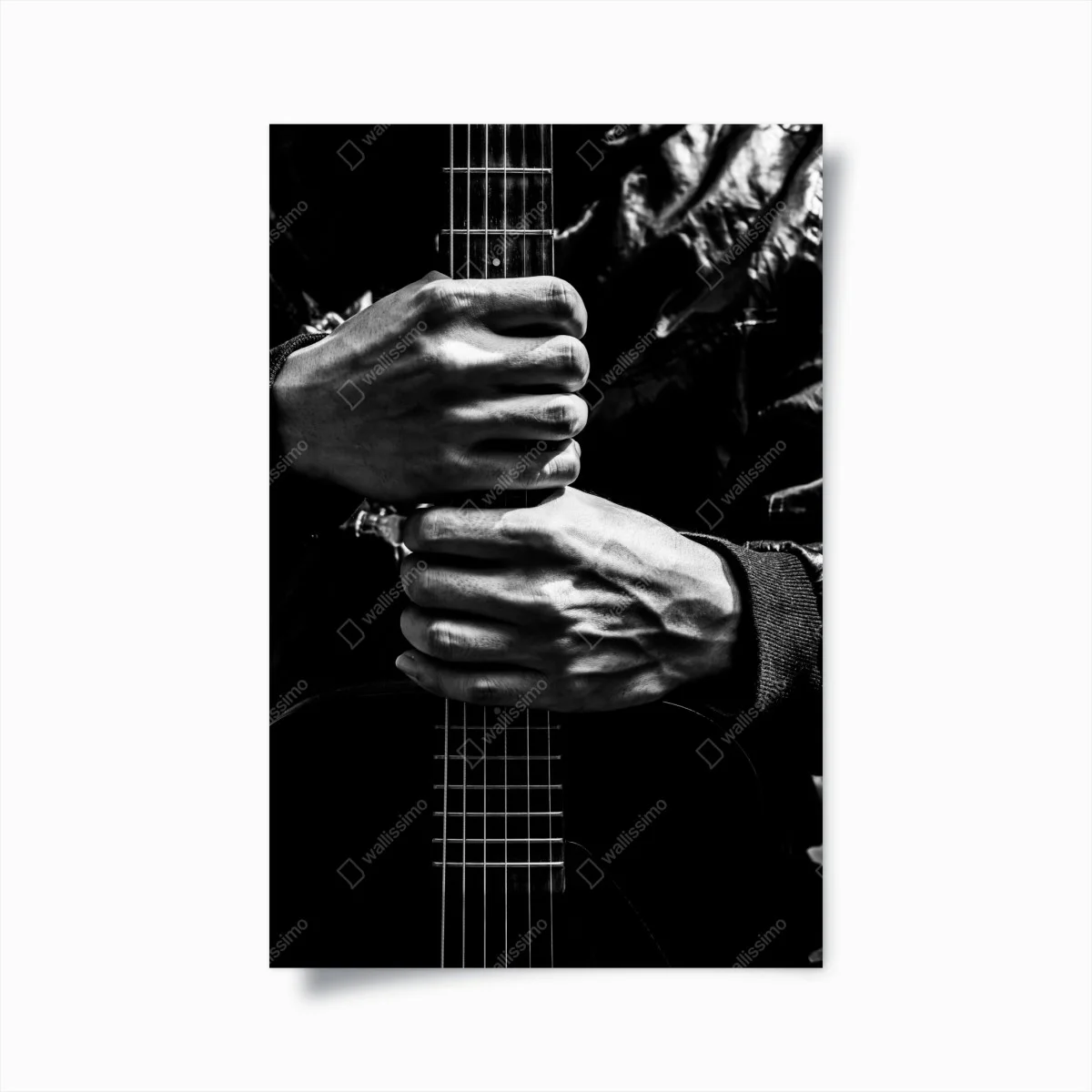 Póster manos sobre la guitarra, contraste en blanco y negro – Pixers® Póster manos sobre la guitarra, contraste en blanco y negro – Pixers®
