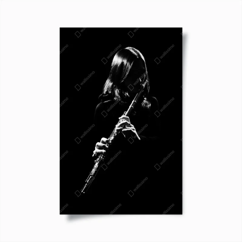Póster flautista en contraluz, retrato en blanco y negro