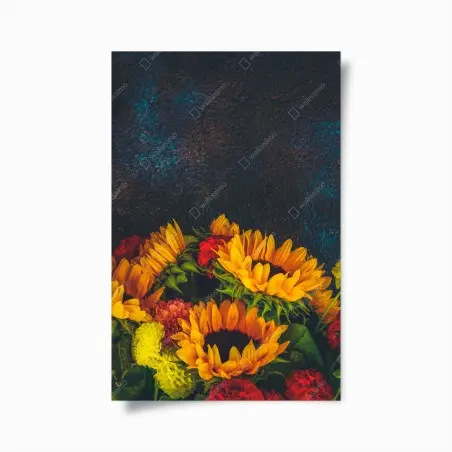 Póster girasoles vibrantes sobre fondo oscuro – Pixers®