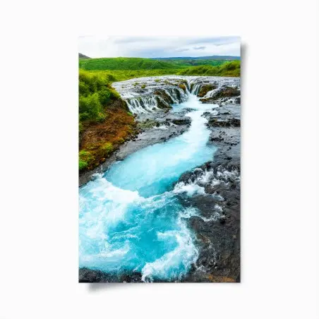 Póster brillantes aguas de Bruarfoss en Islandia – Pixers®