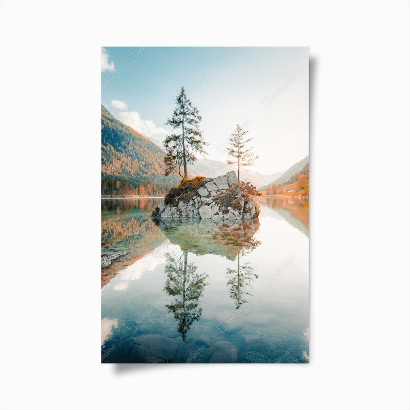 Póster isla rocosa reflejada en Lago Hintersee, Baviera