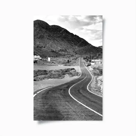 Póster carretera sinuosa hacia las montañas – Pixers®