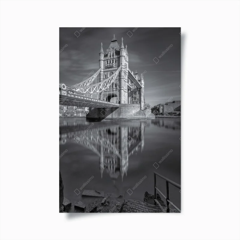 Póster reflejo majestuoso del puente en el río, Londres