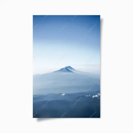 Póster cumbre serena paisaje montañoso en tonos azules – Pixers®
