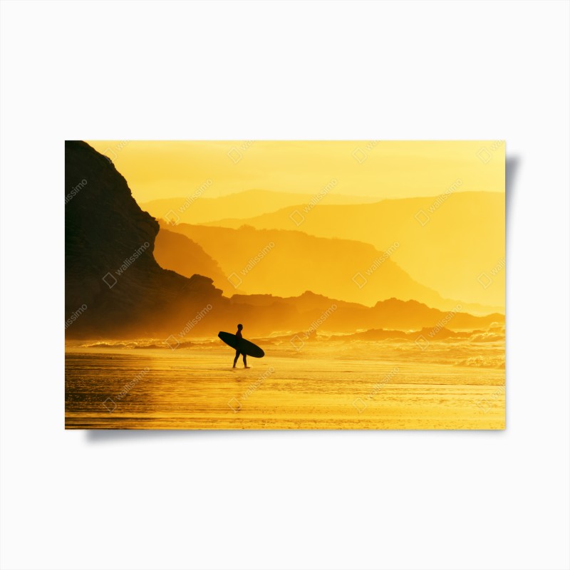 Póster atardecer dorado en la costa