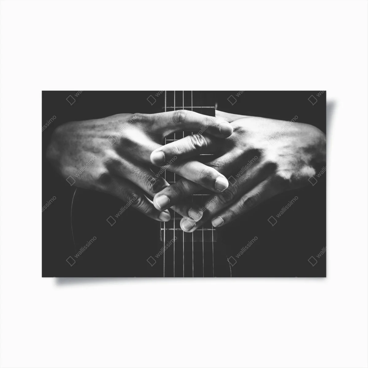 Póster manos entrelazadas sobre el mástil de la guitarra – Pixers® Póster manos entrelazadas sobre el mástil de la guitarra – Pixers®