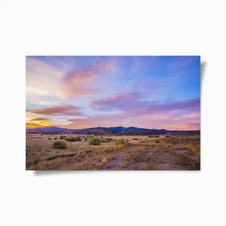 Póster atardecer púrpura sobre la llanura – Pixers®