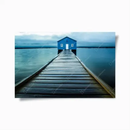 Póster caseta azul al final del muelle – Pixers®