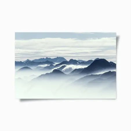Póster panorama de montañas en niebla serena – Pixers®