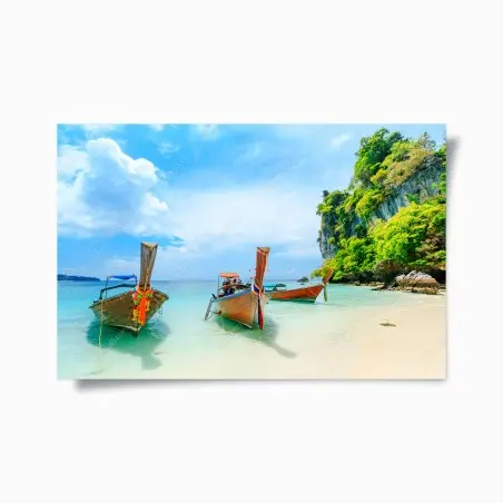 Póster barcas tradicionales en la playa de Phuket – Pixers®