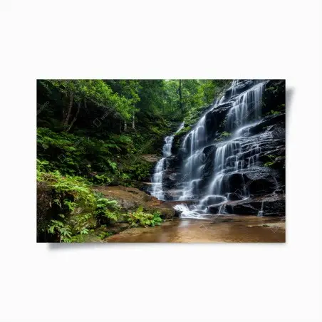 Póster paisaje de cascada en bosque verde – Pixers®
