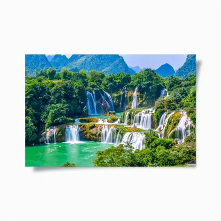 Póster oasis de cascadas en tonos esmeralda – Pixers®