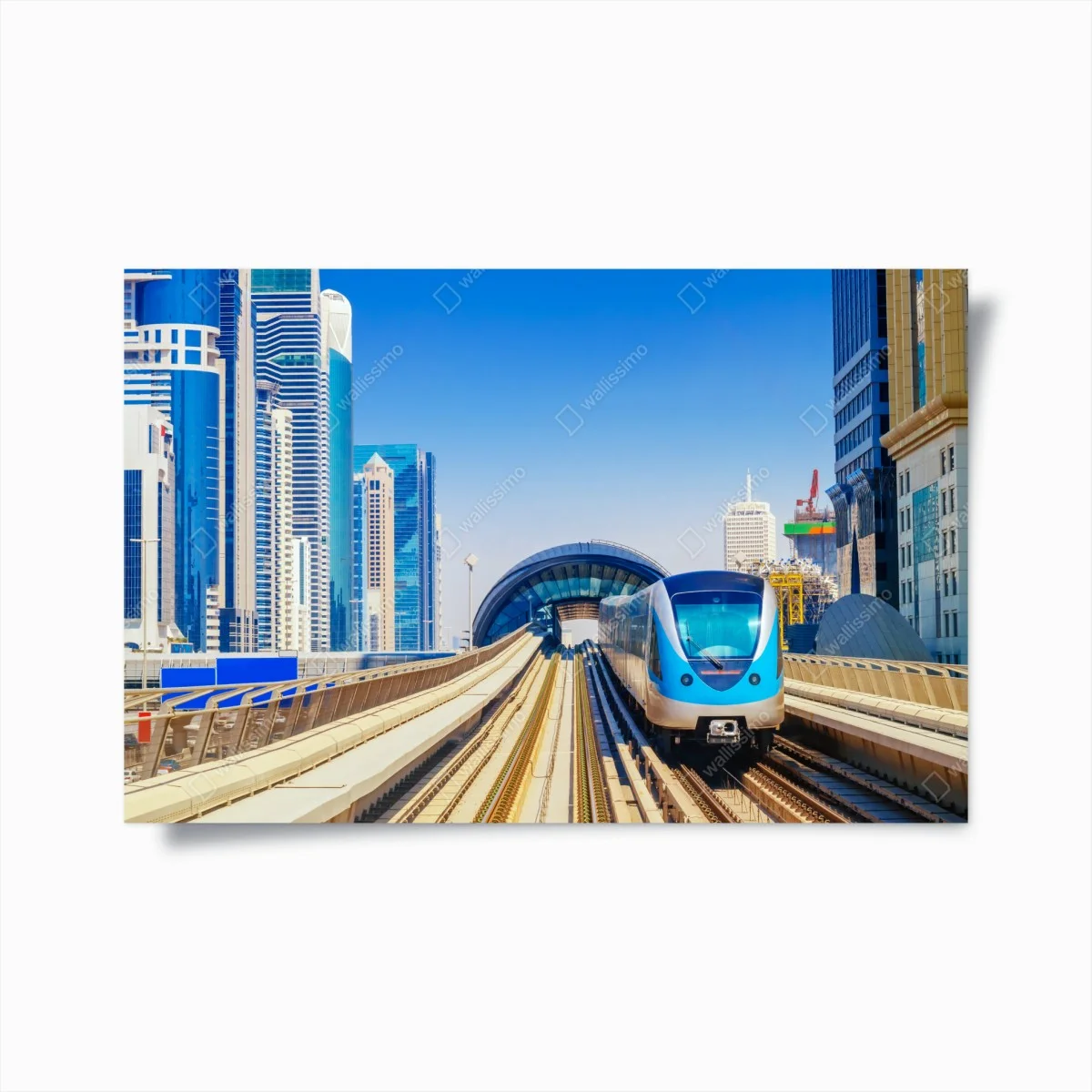 Póster tren metropolitano entre rascacielos – Pixers® Póster tren metropolitano entre rascacielos – Pixers®