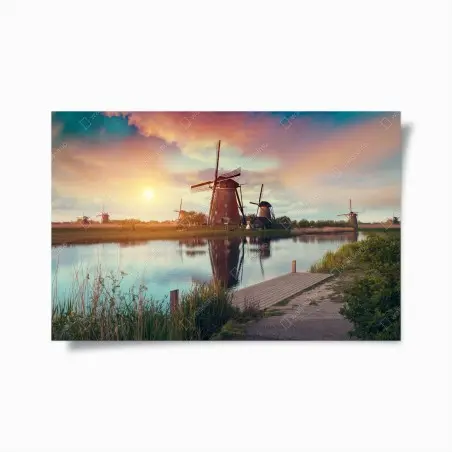 Póster paisaje de molinos al atardecer con reflejos en el agua – Pixers®