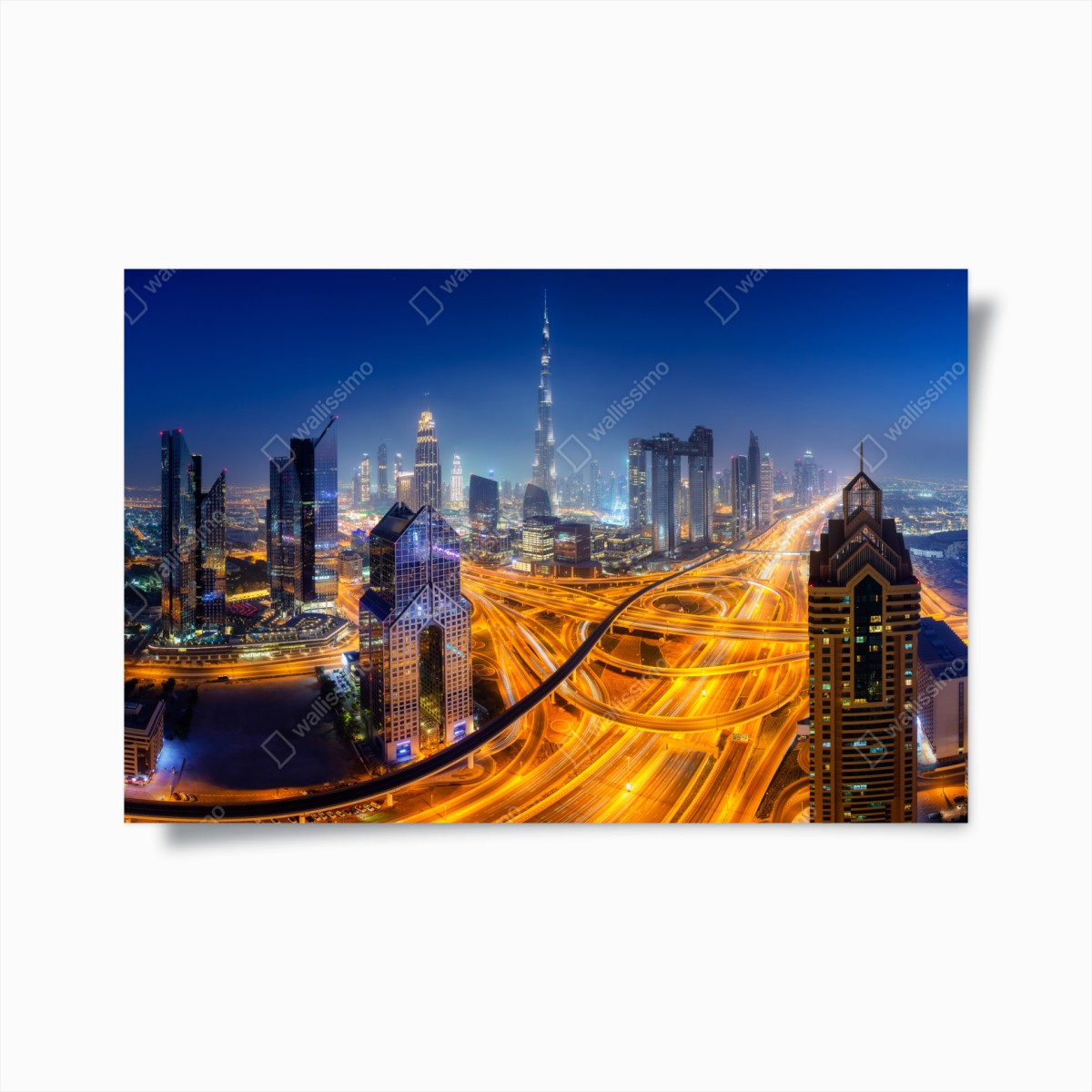 Póster panorama nocturno de Dubái: horizonte iluminado – Pixers®