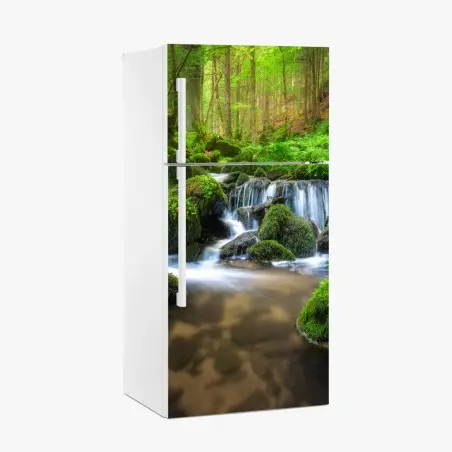 Pegatina para frigorífico bosque de musgo y cascada serena – Pixers®