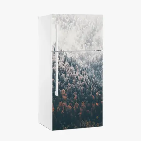 Pegatina para frigorífico bosque otoñal entre niebla y nieve – Pixers®