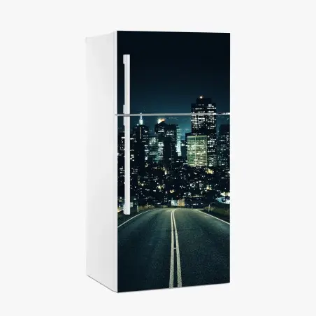 Pegatina para frigorífico camino nocturno hacia la ciudad iluminada – Pixers®