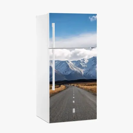 Pegatina para frigorífico carretera hacia montañas nevadas en Nueva Zelanda – Pixers®