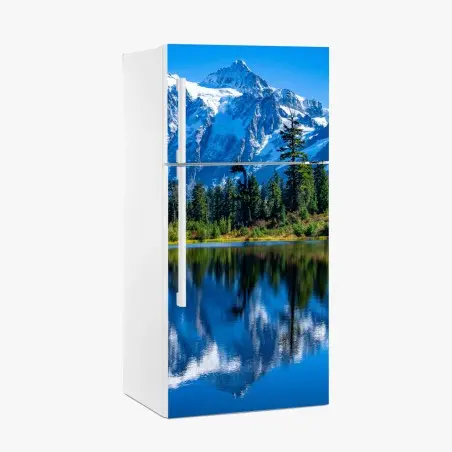 Pegatina para frigorífico reflejo de montaña nevada en lago sereno – Pixers®