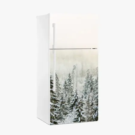 Pegatina para frigorífico bosque nevado entre niebla invernal – Pixers®