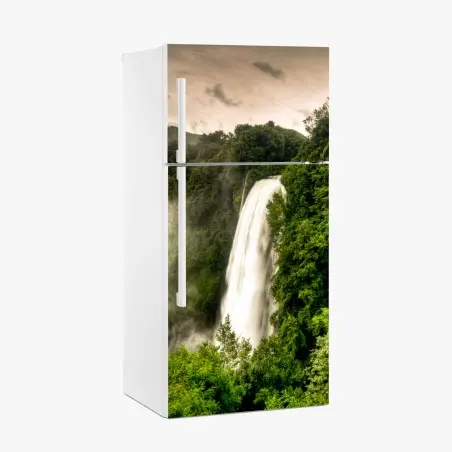 Pegatina para frigorífico cascadas de Marmore en Umbria: oasis de agua y verdor – Pixers®
