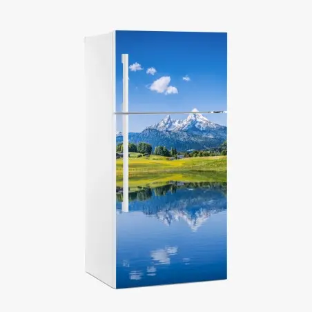 Pegatina para frigorífico paisaje alpino con lago y reflejo – Pixers®