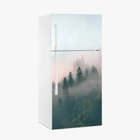 Pegatina para frigorífico bosque envuelto en niebla al amanecer – Pixers®