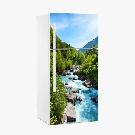 Pegatina para frigorífico río turquesa entre montañas y bosque – Pixers®