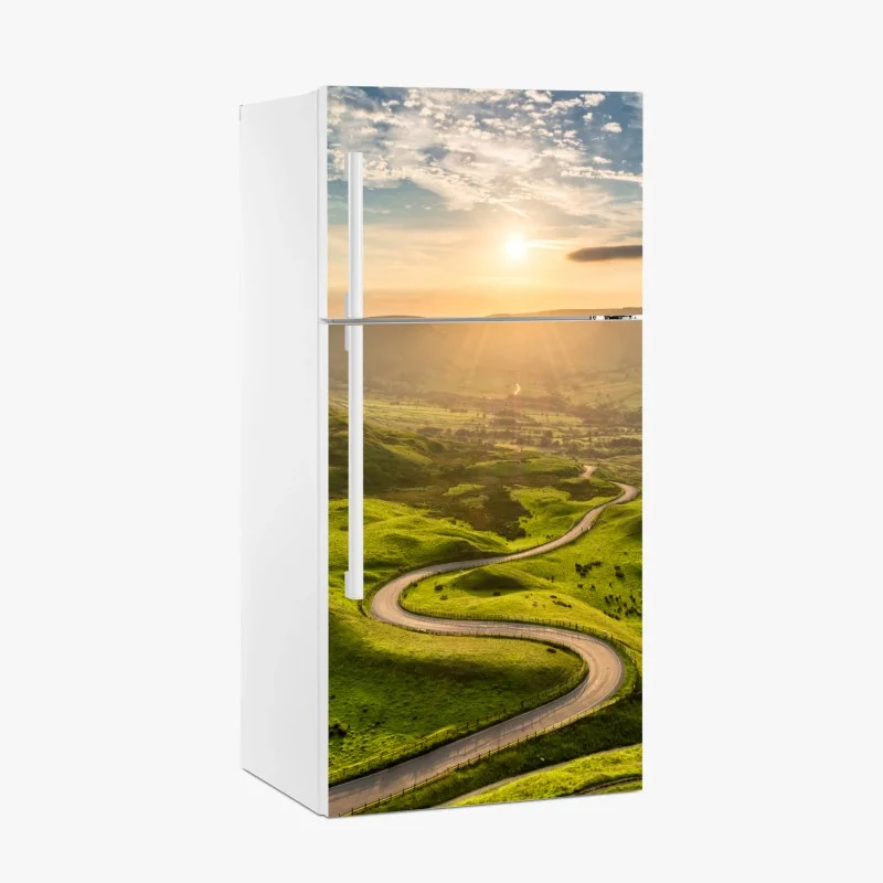 Pegatina para frigorífico carretera serpenteante al atardecer