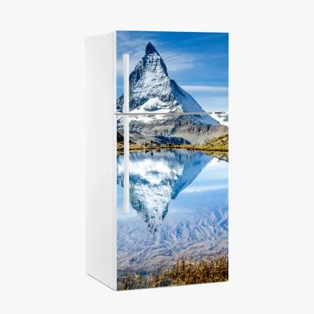 Pegatina para frigorífico reflejo majestuoso del Matterhorn en lago alpino – Pixers®