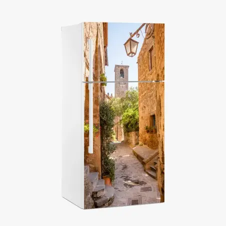 Pegatina para frigorífico Civita di Bagnoregio, calle medieval bañada en luz dorada – Pixers®