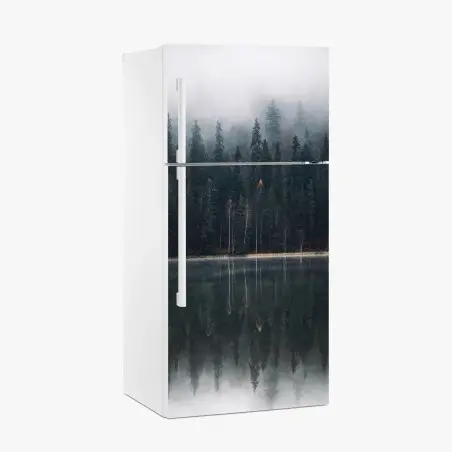 Pegatina para frigorífico bosque brumoso reflejado en lago – Pixers®