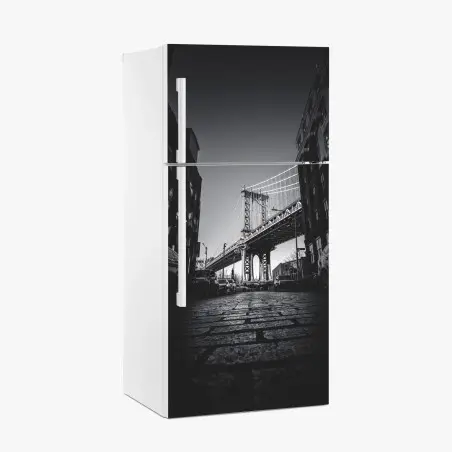 Pegatina para frigorífico vista icónica del puente de Manhattan en blanco y negro – Pixers®